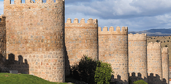 ФИЛОСОФИЯ ЗАЩИТЫ: От крепостных стен к искусственному интеллекту: Эволюция безопасности в эпоху невидимых угроз